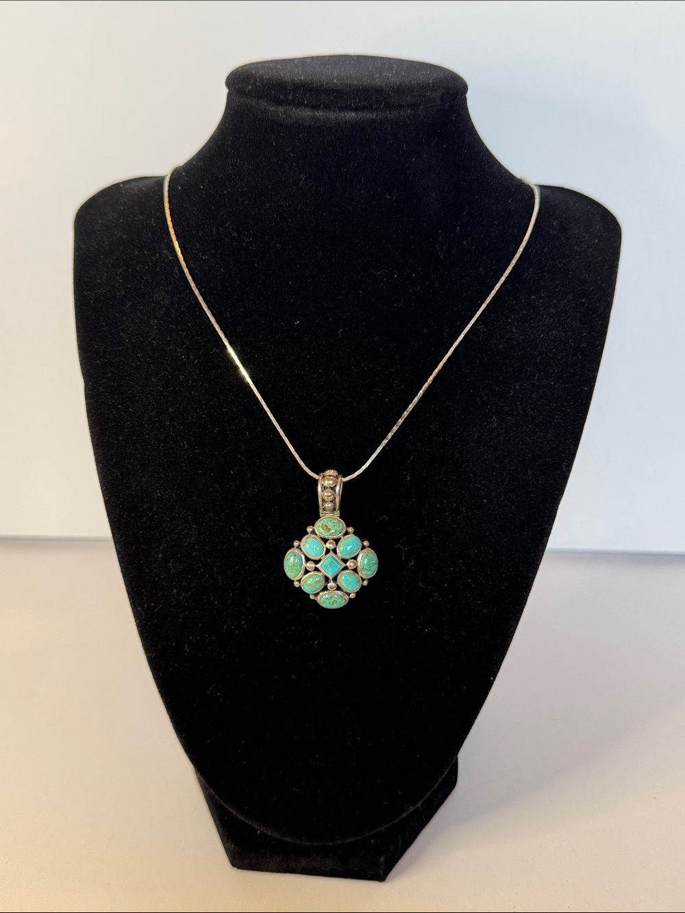 Sterling Silver Turquoise Cluster Pendant Vintage Necklace with SS chain. - Picture 2 of 8